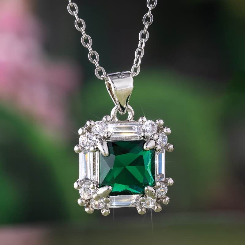Spring Greens Necklace